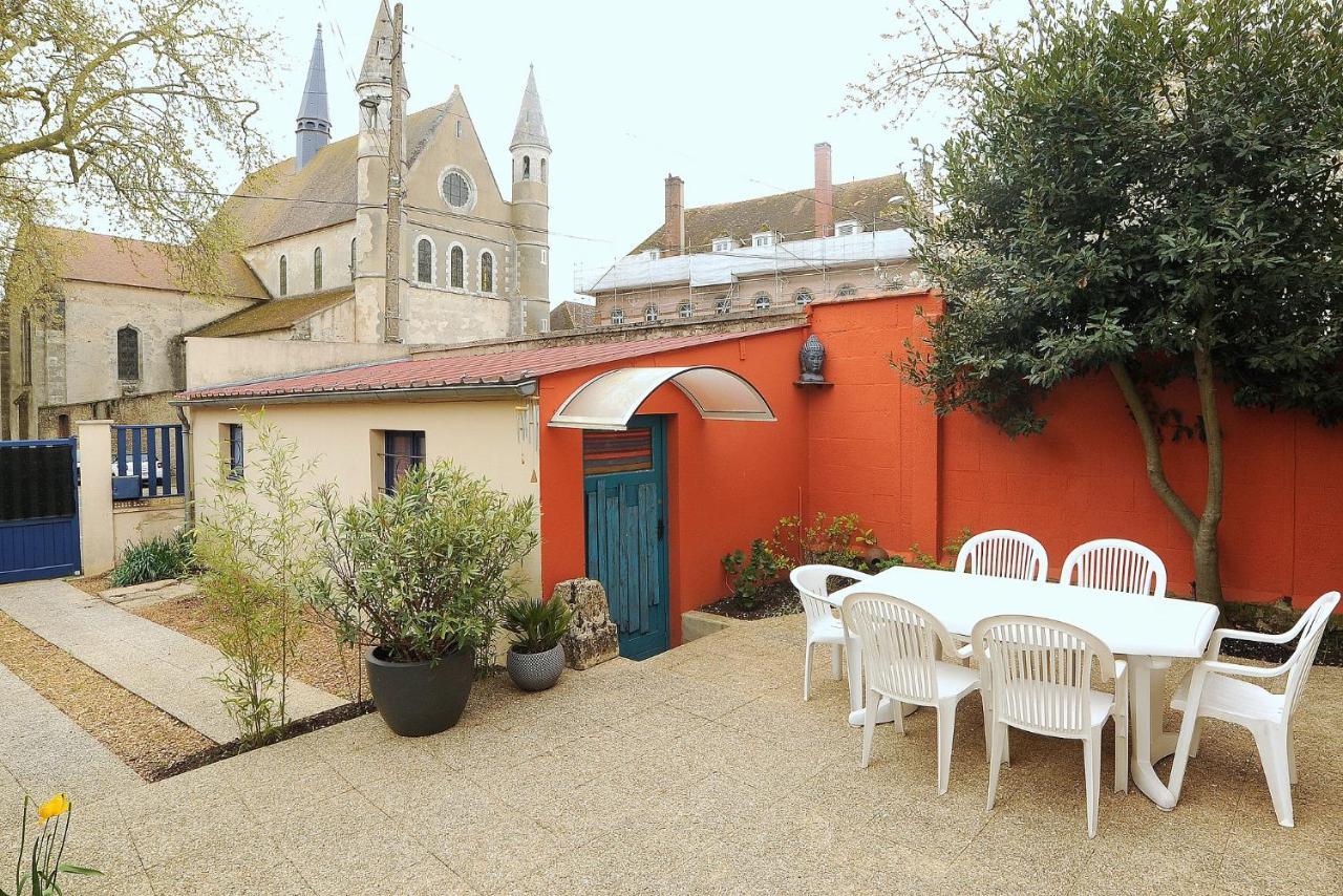 Le Saint Brice Chartres Exterior photo